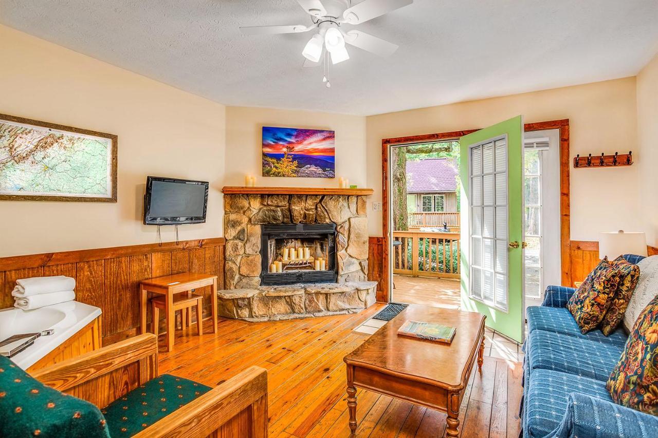 Love Ridge Mountain Lodging Lyndhurst Extérieur photo