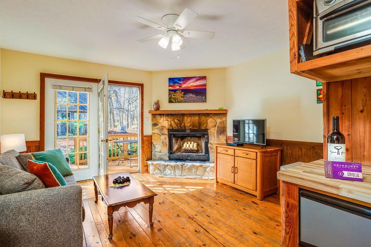 Love Ridge Mountain Lodging Lyndhurst Extérieur photo
