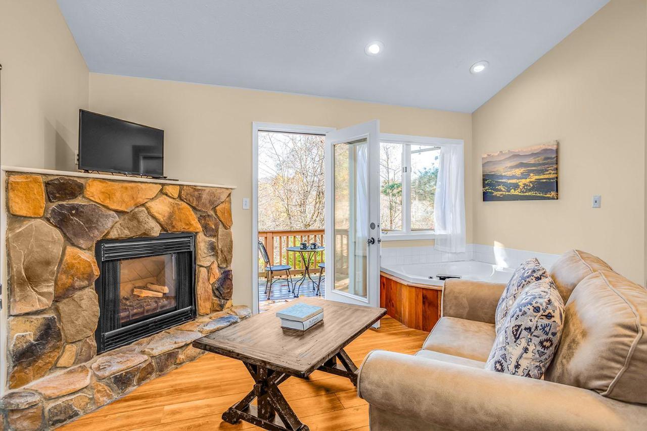 Love Ridge Mountain Lodging Lyndhurst Extérieur photo