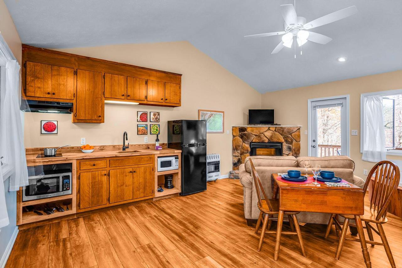 Love Ridge Mountain Lodging Lyndhurst Extérieur photo