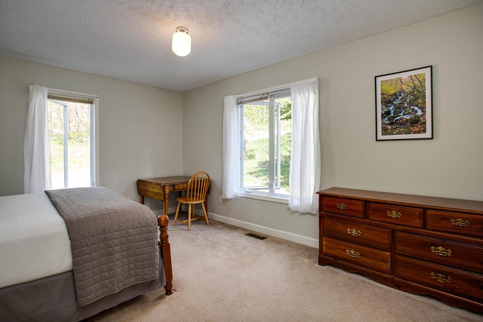 Love Ridge Mountain Lodging Lyndhurst Extérieur photo
