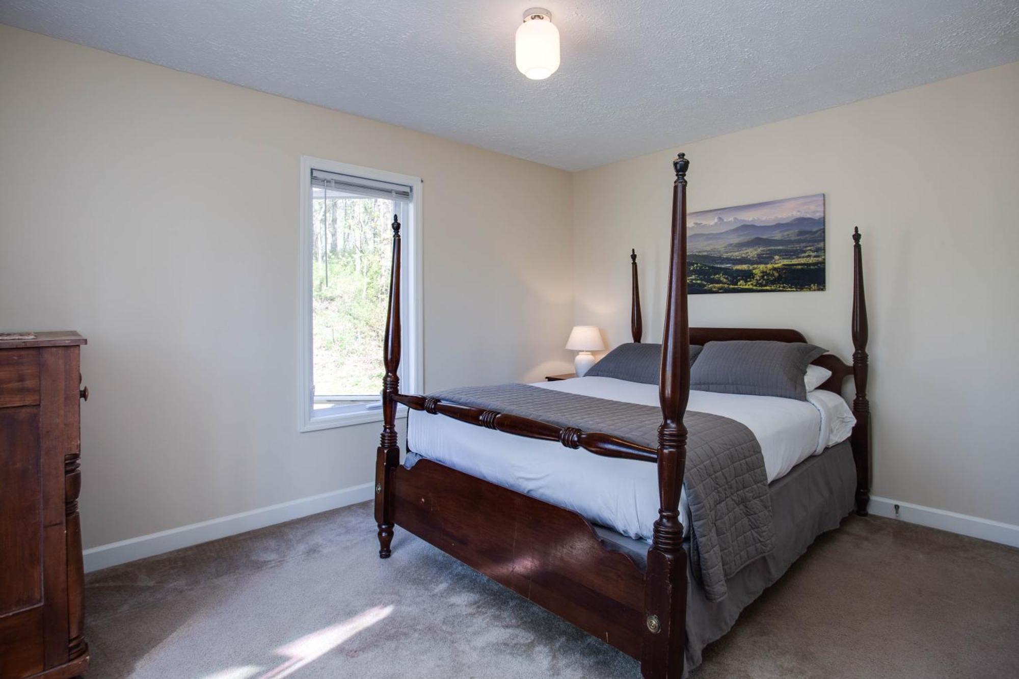 Love Ridge Mountain Lodging Lyndhurst Extérieur photo